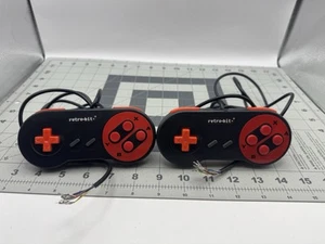Two Retro-Bit SNES Controller Retro Bit Wired Red & Black Missing End - Picture 1 of 7