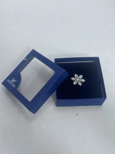Swarovski Kristall Schneeflocke silberfarben Tac Pin 1513384 - Bild 1 von 3