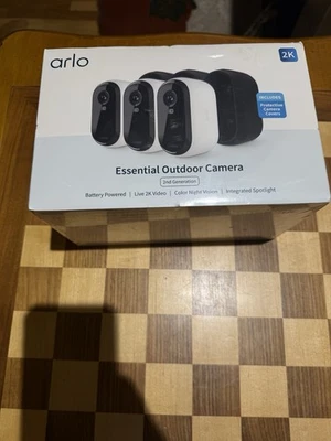 Arlo - Essential 3-Camera Outdoor Wireless 2K Security Camera (2nd Gen) Sealed - Image 1 of 4