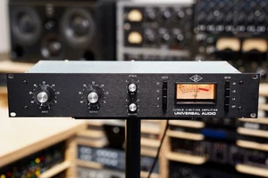 Universal Audio 1176LN Limiting Amplifier - Picture 1 of 2