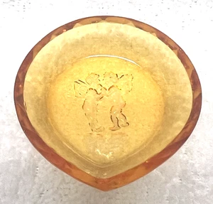 OLD Teardrop Intaglio Amber Glass Open Salt Dip 2 Fat Cherubs on Heart Cloud - Picture 1 of 5
