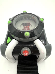 Ben 10 Deluxe Omnitrix Watch Lights Sound Wrist Toy WORKS Talking Playmates 2017 - Picture 1 of 10