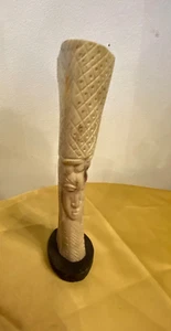 FIGURINE FEMME AFRICAINE SCULPTEE EN OS - Imagen 1 de 9