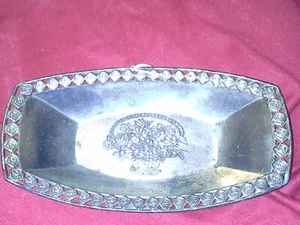 Vintage Chicago Worlds Fair 1934 metal dish 8 inches - Picture 1 of 7