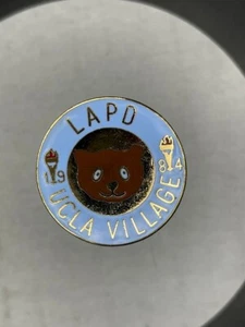 LAPD 1984 Olympic Games UCLA Village Lapel Pin Police Teddy Bear - Picture 1 of 2