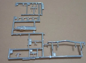 Kit Monograma #2470 '65 Chevy Impala Incompleto Chapado Piezas Árbol 1:25 - Imagen 1 de 2