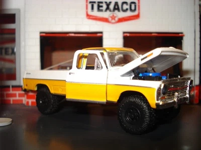 1969 FORD F-250 RANGER 4X4 LONG BOX PICKUP CUSTOM LIMITED EDITION 1/64 M2 - Image 1 of 4