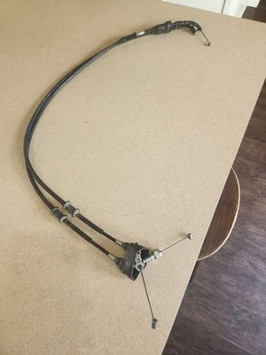 14 15 16 17 YAMAHA YZ 250F YZ250F OEM STOCK TUBO ACELERADOR CARCASA Y CABLES 2014 Foto 1 de 3