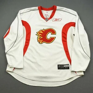 2008-09 camiseta de hockey de los Jim Vandermeer Calgary Flames Practice usada de la NHL usada - Imagen 1 de 4