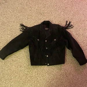 Vintage Wilsons Suede Leather Fringe Jacket Wmn Sz XL Black Bufflo Nickel Button - Picture 1 of 7