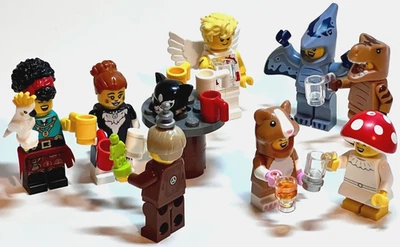 Lego Fantasia Festa Halloween MOC – 8 Lote de Minifiguras Aposentadas + Mesa e Copos - Imagem 1 de 4