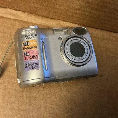 Nikon Digital Camera Coolpix 4600 4MP 3x Optical Zoom Compact Tested - Image 1 of 4