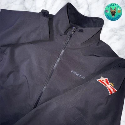 Abrigo Patagonia x Budweiser para hombre chaqueta guía mediana negra carcasa suave cremallera completa Foto 1 de 4