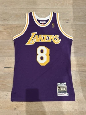 BNWT Mitchell & Ness LA Lakers Kobe Bryant Jersey Size 40 (Medium) - Image 1 of 4