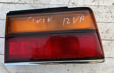 Luz trasera derecha Honda Civic Sedan 1986-87 diestro Stanley 043-7401 - Imagen 1 de 4