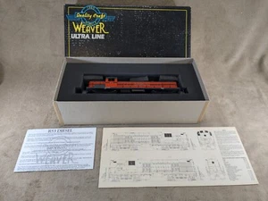 Weaver Ultra Line O Magma Hi-Rail RS-3 Diesel Locomotive # 1 - Picture 1 of 24