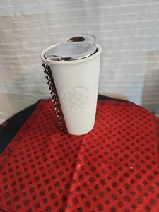 Taza/vaso de viaje Starbucks 2014 cerámica blanca ~ aspecto cromado tachonado 10 oz  - Imagen 1 de 4