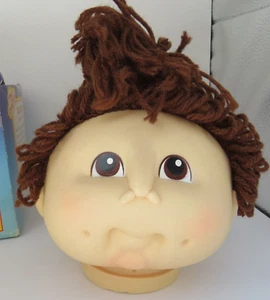 Muñeca original Baby Head 1984 - cola de caballo marrón - Martha Nelson Thomas Hong Kong - Imagen 1 de 7