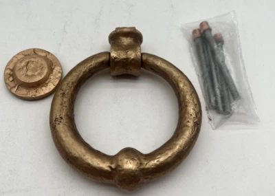 Llamador de puerta de anillo de lujo de bronce macizo de 4-3/4" x 4-1/4" Signature Hardware Foto 1 de 2