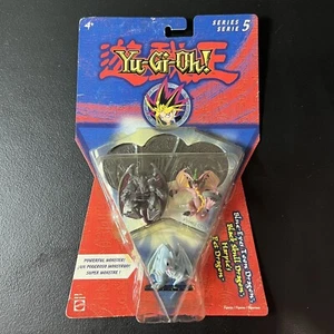 Yu-Gi-Oh! Mattel Series 5 Blue Eye Toon Black Skull Skull Harpies Dragon 3 Pack - Picture 1 of 2