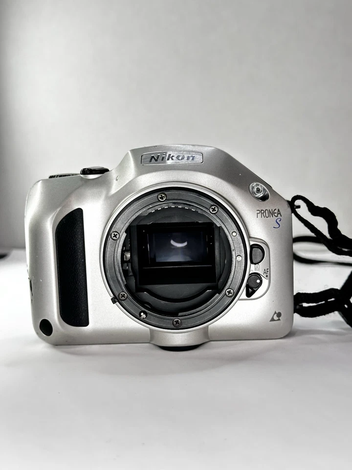 老式尼康 Pronea S - 最后一款尼康 APSC Slr 相机 - 收藏品 — 第 1/4 张图片