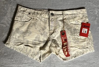 Pantalones Cortos 1st Kiss Juniors Talla 11 Estampado Animal Precio de venta sugerido por el fabricante $34 Foto 1 de 4