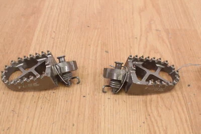 2006 YAMAHA YZ450F TUSK OFF ROAD Aftermarket pés esquerdo e direito - PAR - Imagem 1 de 4