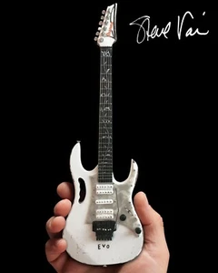 Steve Vai JEM EVO Vintage Ibanez Replica Tribute Mini Chitarra da Collezione - Foto 1 di 8
