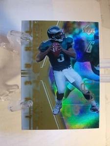 2001 Upper Deck Constant Threat Football Card  #CT3 Donovan McNabb   (82387) - Picture 1 of 2