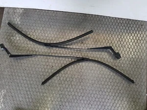 Citroen C4 Picasso MK2 2017 par de brazos limpiaparabrisas delanteros con cuchillas - Imagen 1 de 1
