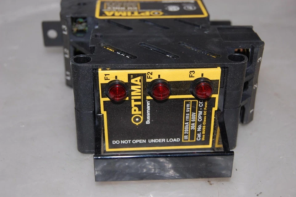 Bussmann FUSE BLOCK OPM-CC - Image 1 of 4