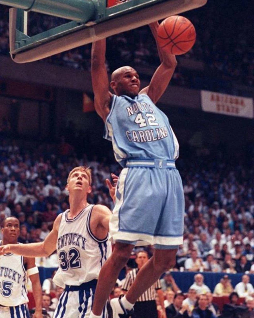 North Carolina Tar Heels JERRY STACKHOUSE Glossy 8x10 Photo Basketball Print - Image 1 of 1