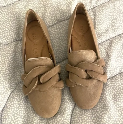 Коричневый желтовато-коричневый кожаный скольжения на плоский мокасины туфли коренастый цепочка Kenneth Cole 5/5,5 новый - Изображение 1 из 4