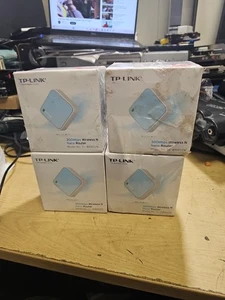 TP-LINK TL-WR802N Wireless N Nano Router | 300Mbps | Portable Travel Wi-Fi-B/N - Picture 1 of 22