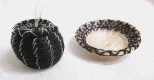 2 Tohono O’odham Native American Hand Woven Horsehair Miniature Baskets - Picture 1 of 4