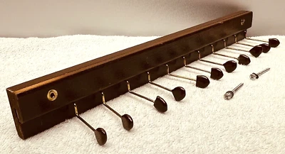 VGUC 复古领带架 带 11 摆出臂,棕色彩色木材 15 3/8 英寸 L,臂 = 2 — 第 1/4 张图片