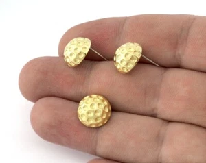 1 par de bolas de golf, pendientes de latón crudo 13 mm en blanco 5180 - Imagen 1 de 3