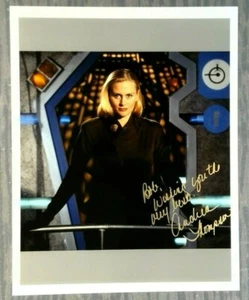 "Babylon 5 1994 programa de televisión 8x10 foto de celebridad firmada por Andrea Thompson ""Talia"" - Imagen 1 de 3