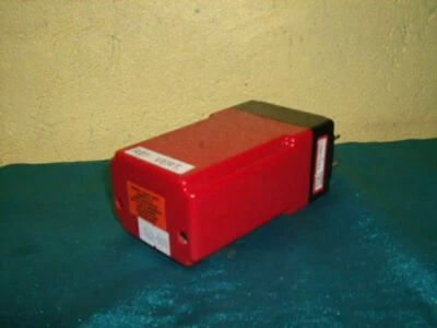 Red Lion Controls PRA1-3021 PRA13021 Pulse Converter AS IS - Image 1 of 4