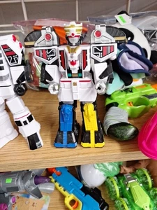 Hasbro Mighty Morphin Power Ranger Figures Tigerzord 2021 & 2022 Pre-Owned - Picture 1 of 12