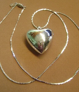 LR LADY REMINGTON PUFFED "HEART" PENDANT 24" LENTH CHAIN NECKLACE. - Picture 1 of 6