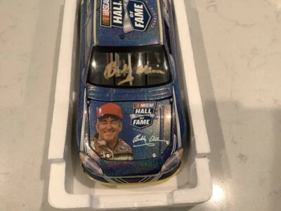 Ford Fusion NASCAR 2011 autografiado por Bobby Allison Salón de la Fama fundido a presión y tarjeta Foto 1 de 4