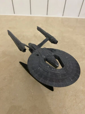 Hot Wheels Star Trek Star Trek USS Vengence Collectable Short - Image 1 of 4