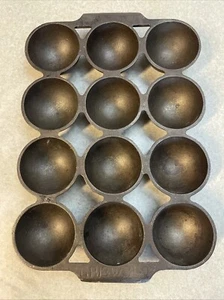 Vintage Griswold Brownie Cake Cast Iron Pan Golf Ball #9 - 947 - Picture 1 of 8