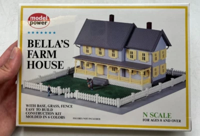 Model Power N Scale 1559 Bella's Farm House Train Trackside Building - Sealed - Image 1 of 3