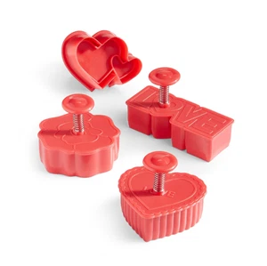 MARTHA STEWART VALENTINE'S LOVE PIE-CRUST COOKIESCUTTERS SET RED PLASTIC 2" NIB - Picture 1 of 5