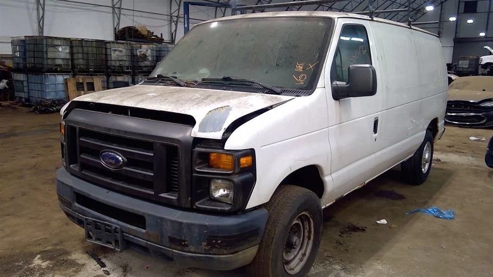 Radiator 8-280 Fits 00-14 FORD E150 VAN 6845077 - Image 1 of 4