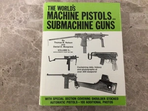 The World's Machine Pistols & Submachine Guns (1964-1980) Volume IIA HC Book - Foto 1 di 3
