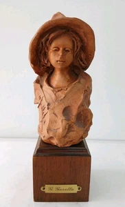 G. GUSELLA SCULPTURE ON WOODEN BASE OF GIRL/YOUNG LADY WITH HAT SCULPTED IN CLAY - Picture 1 of 15