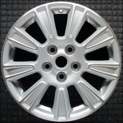 Llanta Buick Lacrosse 17 pulgadas mecanizada OEM 2012 a 2013 Foto 1 de 1